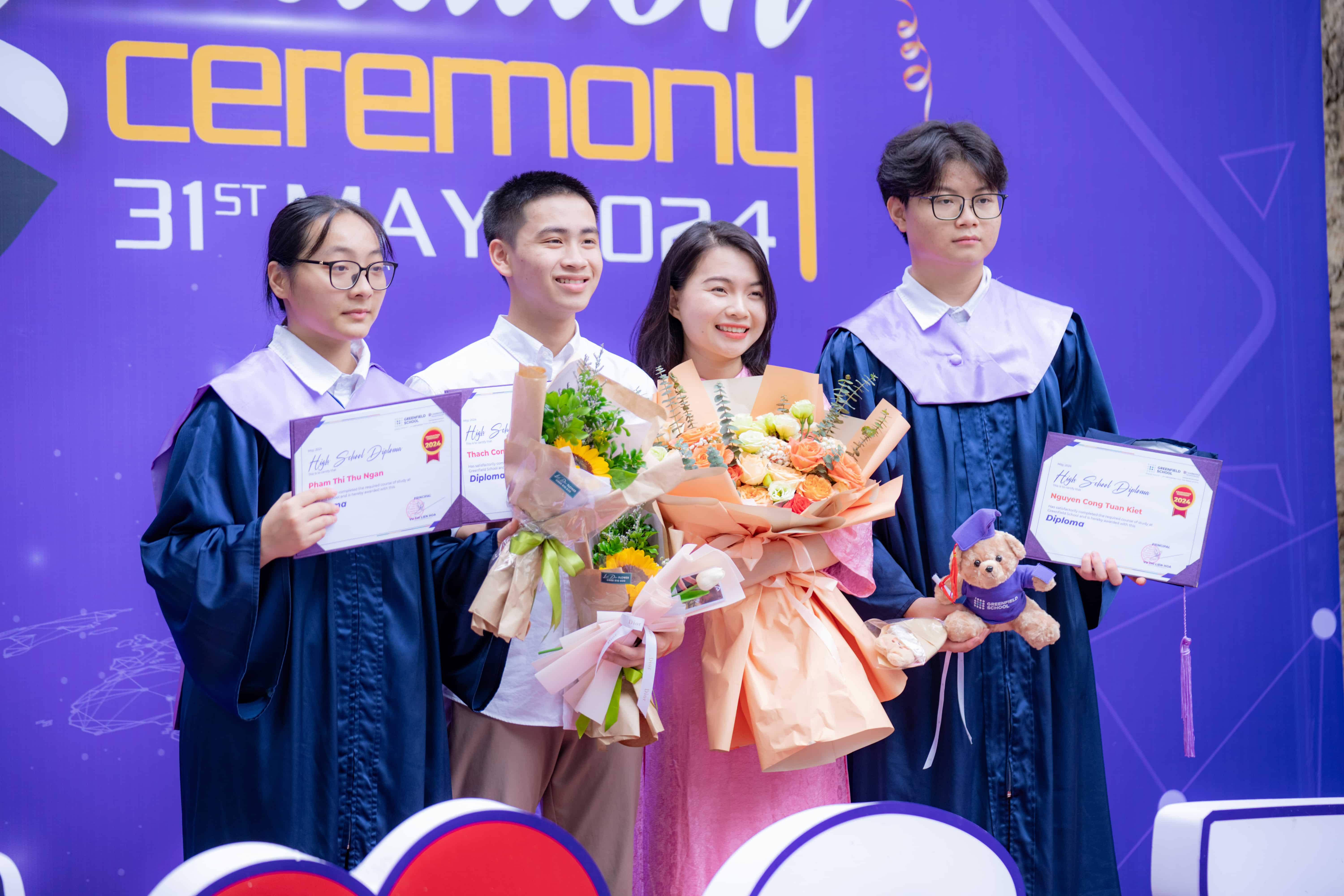 Lễ Tốt nghiệp: "Class of 2024" mở cửa bước ra thế giới