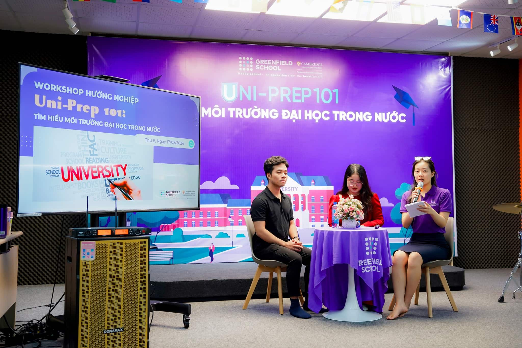 Học sinh Khối 10-12 khám phá môi trường đại học trong nước