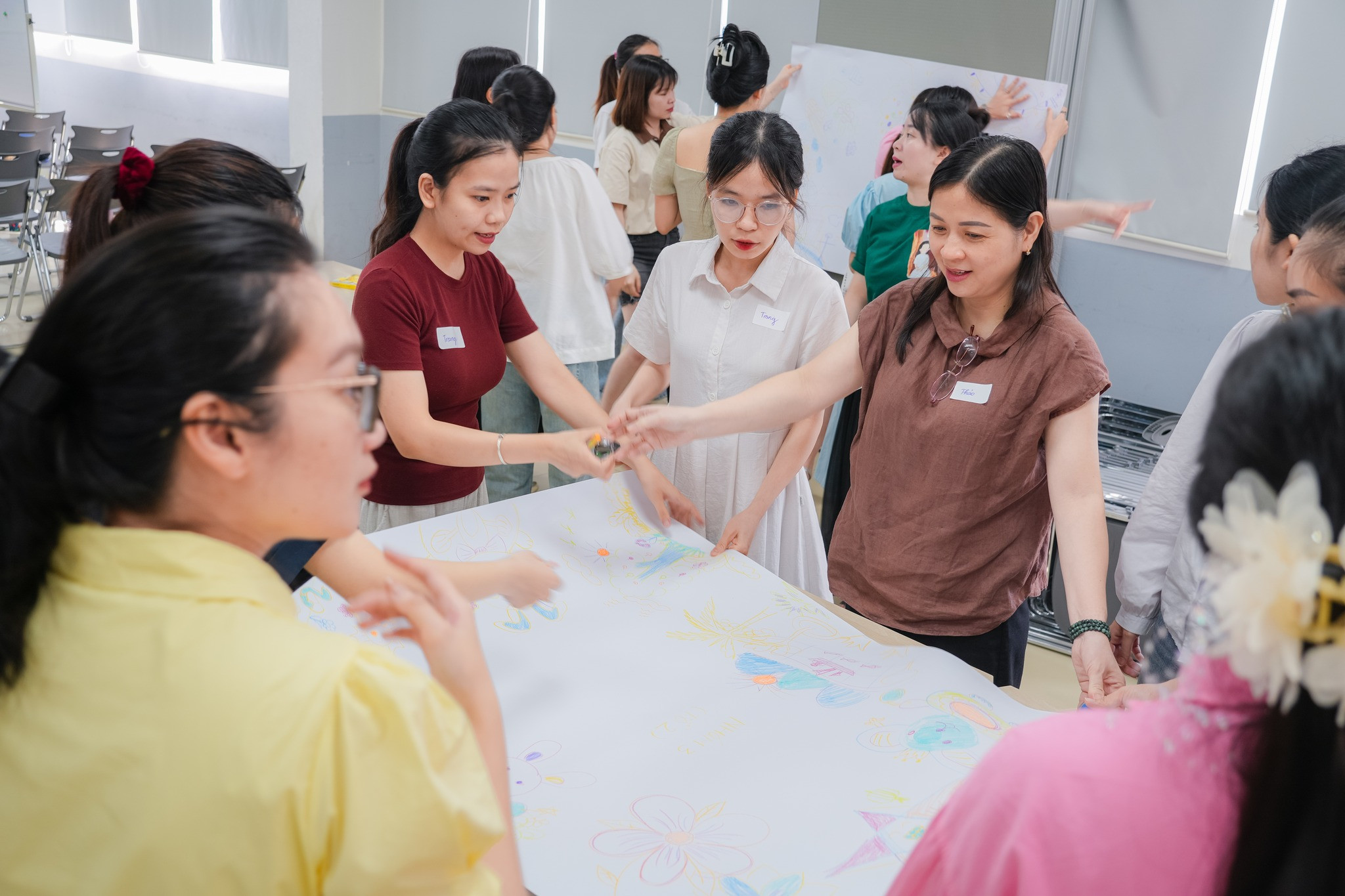 Hiểu để thương - Vì thầy cô không chỉ là người rót đầy kiến thức