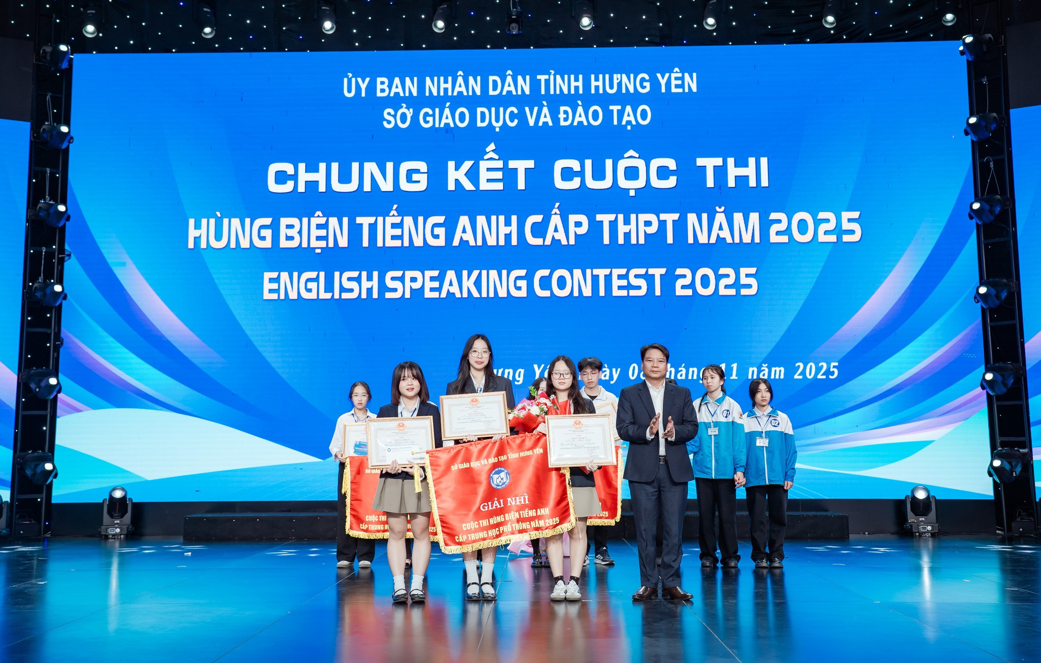 Đội tuyển Greenfield xuất sắc giành ngôi Á Quân tại cuộc thi Hùng biện - Tranh biện cấp THPT lớn nhất tỉnh Hưng Yên 2025