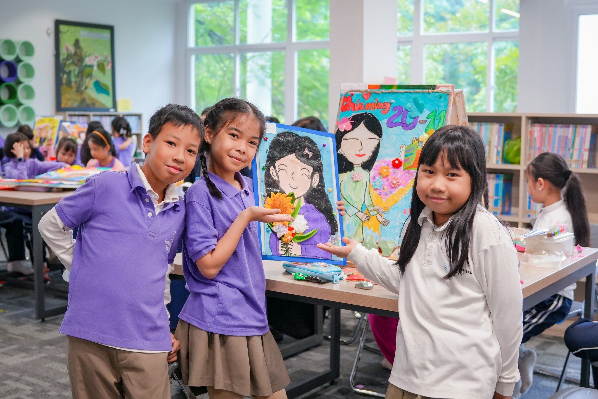 Ấn tượng những bức tranh tri ân Nhà giáo được vẽ bởi học sinh Tiểu học