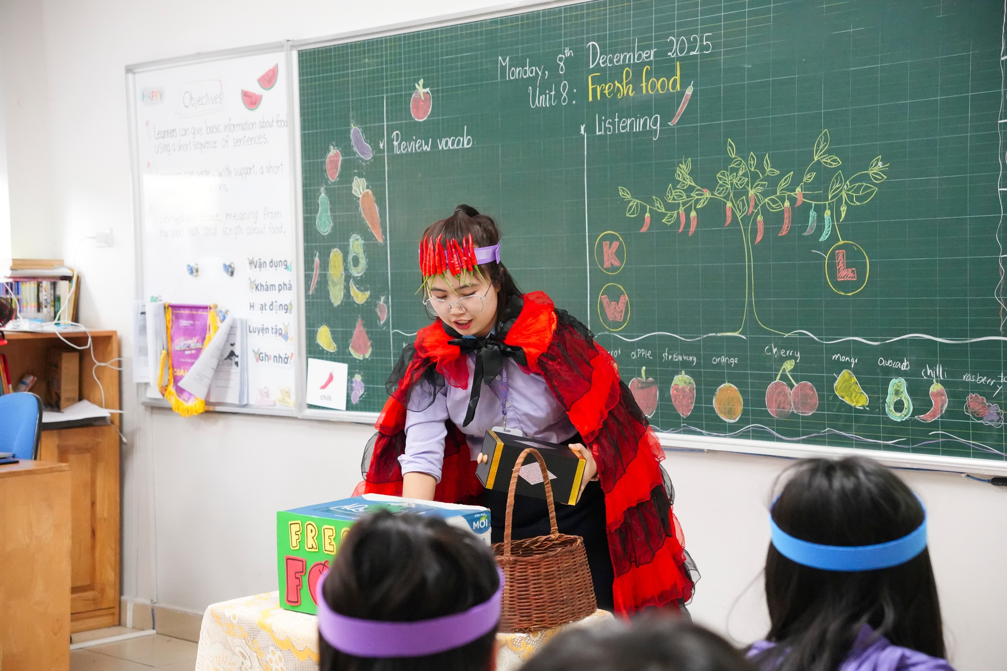 Ấn tượng với "vương quốc trái cây" trong tiết học tiếng Anh của học sinh Lớp 4