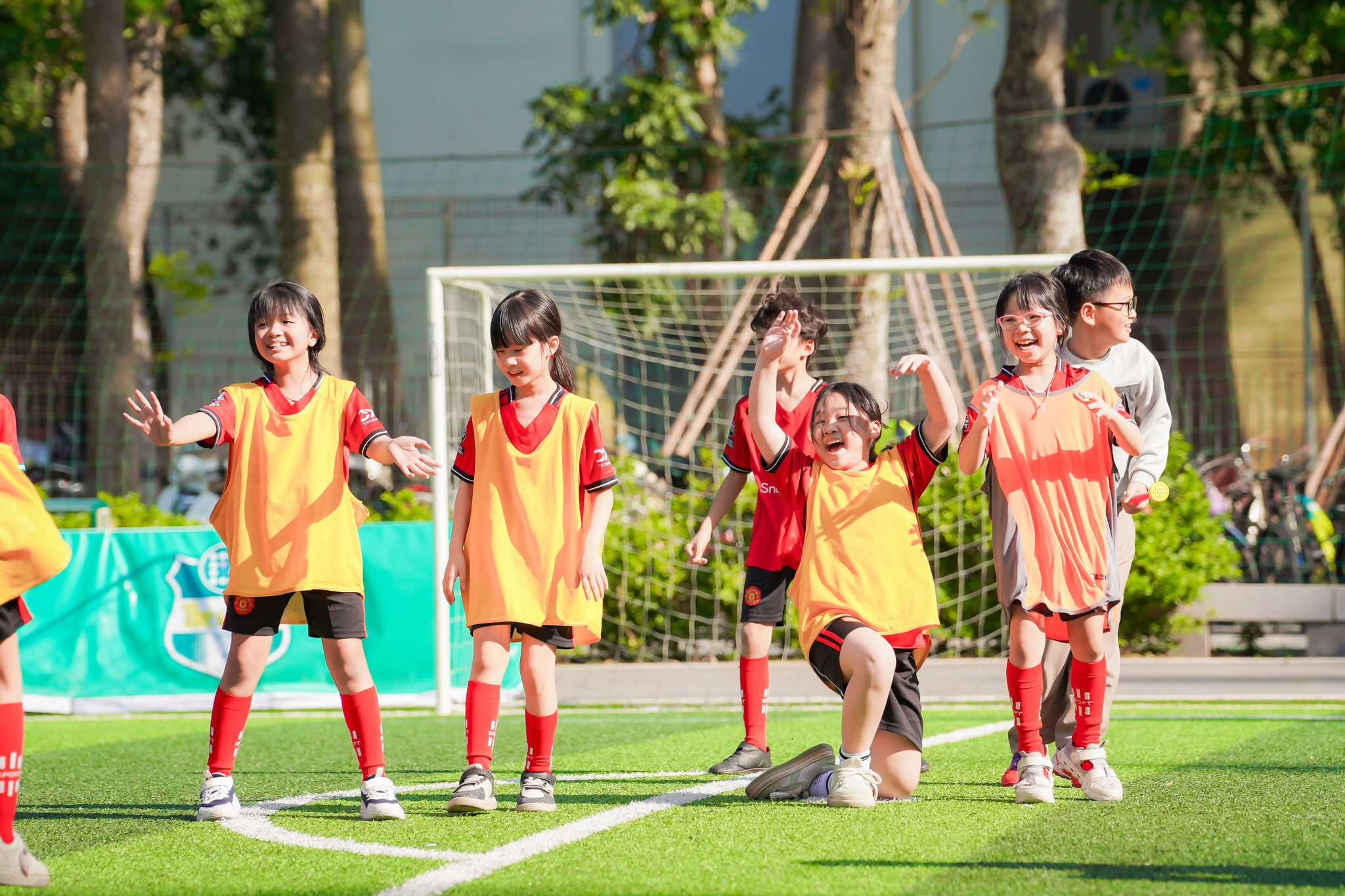 Lộ diện hai đội thi góp mặt tại vòng Chung kết bóng đá nữ Khối 3