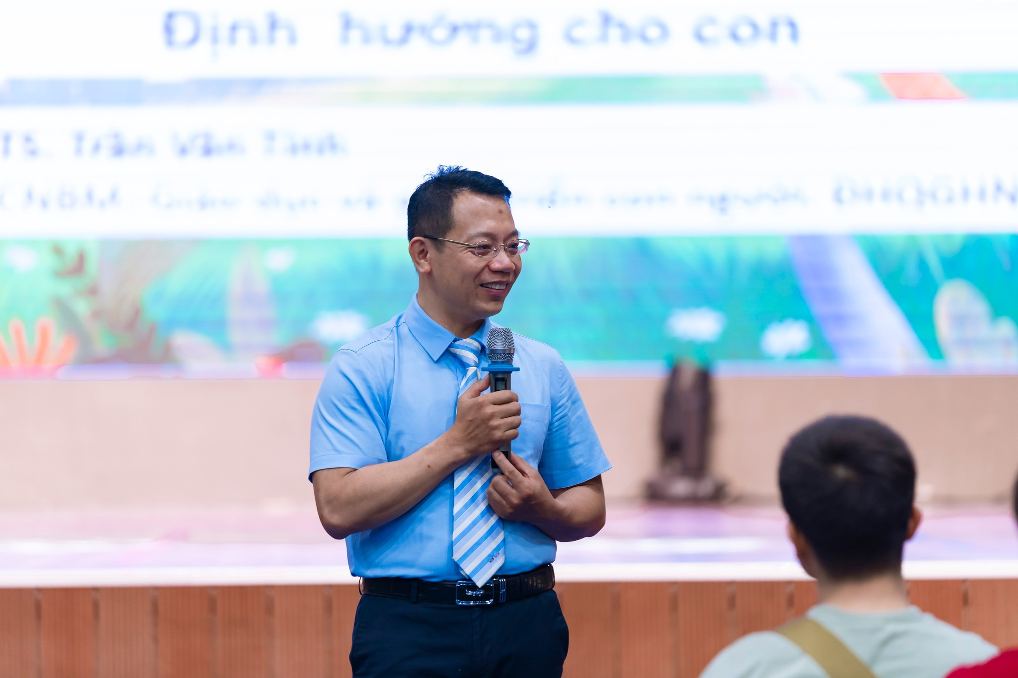 Chuyên gia tâm lý 25 năm kinh nghiệm đồng hành cùng phụ huynh Greenfield School mở cửa trái tim và sự tự giác của trẻ