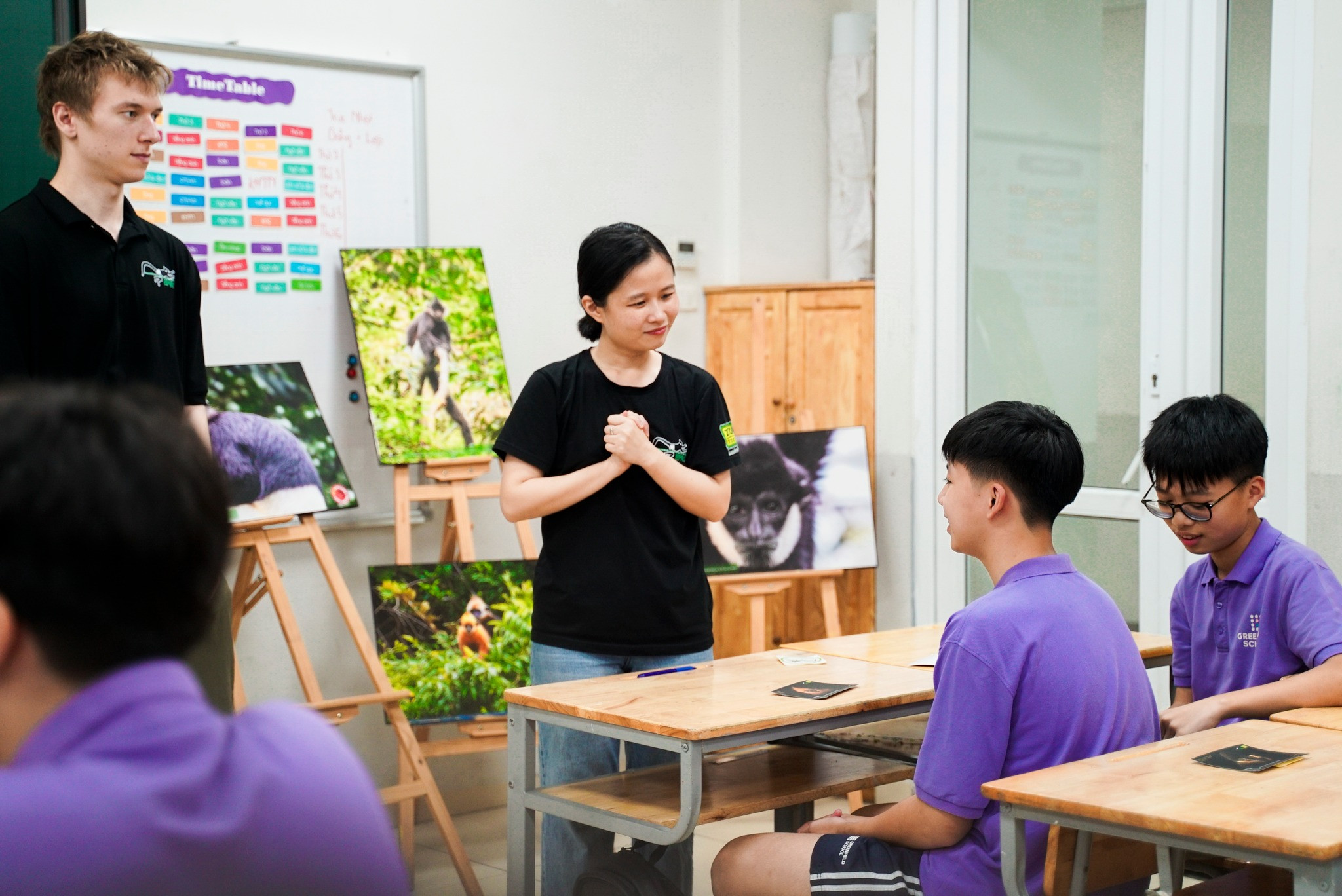 Học sinh lớp 10G2 đồng hành cùng EPRC chung tay bảo vệ các loài linh trưởng quý hiếm tại Việt Nam