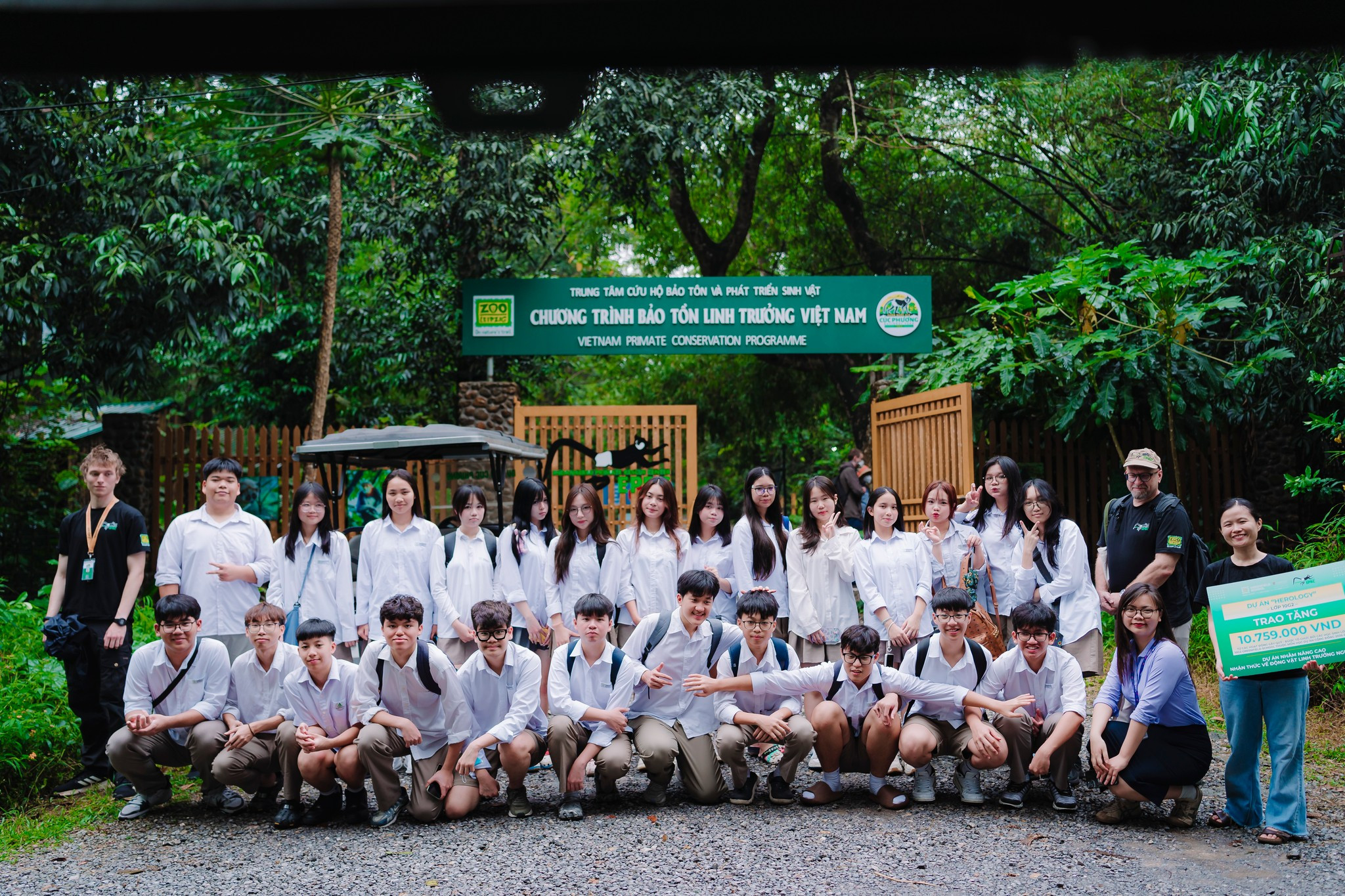 Gây quỹ thành công dự án "Herology", học sinh 10G2 chung tay bảo vệ các loài linh trưởng quý hiếm tại Việt Nam