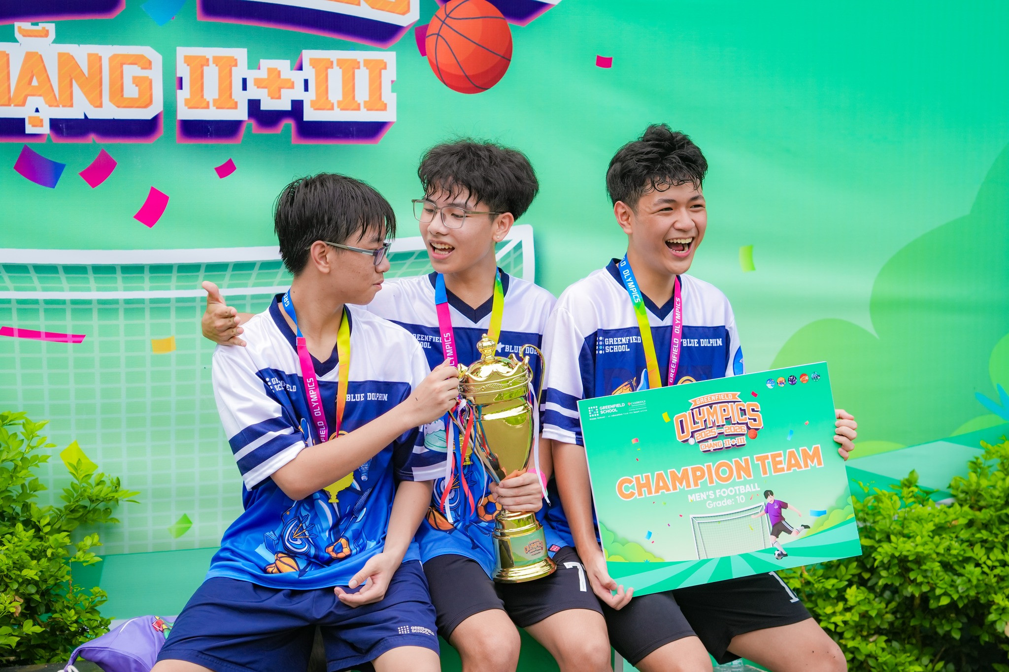 Cảm xúc vỡ òa tại loạt trận Chung kết và tranh hạng 3-4 bóng đá Khối THPT