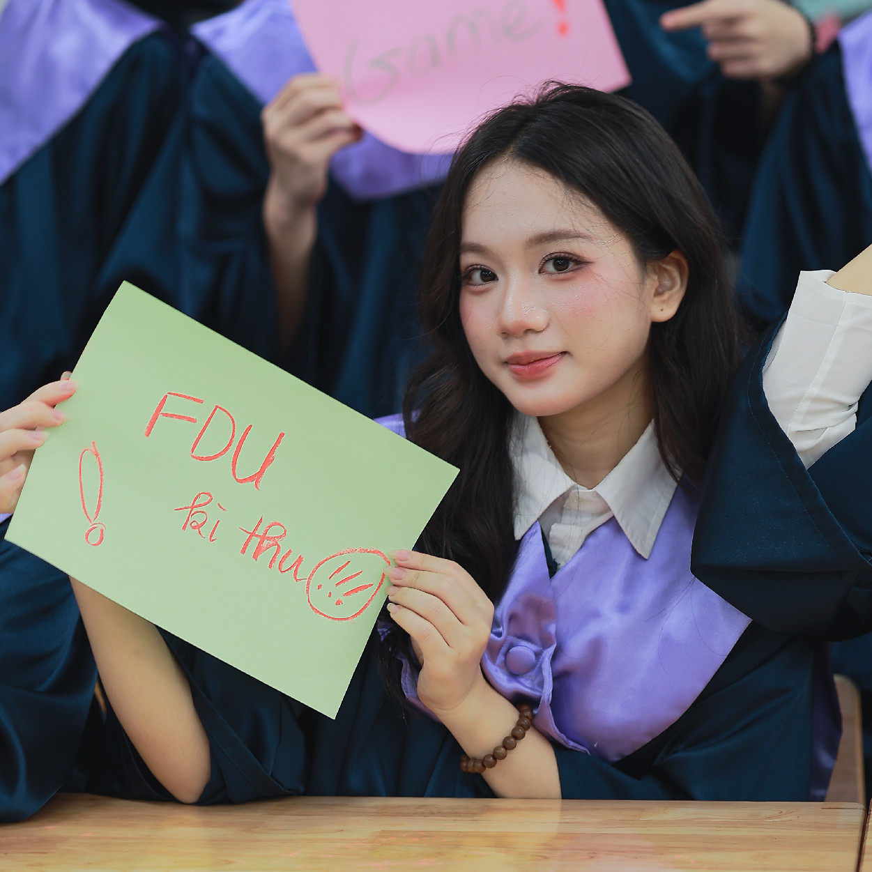 Đại học Top 3 Trung Quốc chào đón tân sinh viên Phạm Anh Thư