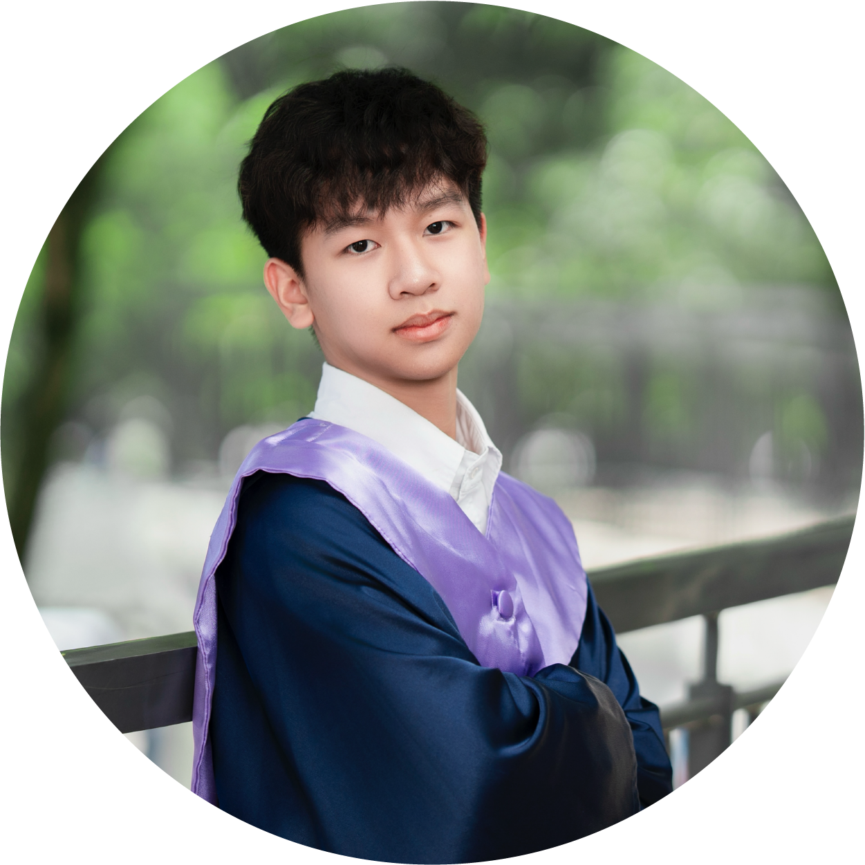 Giành học bổng hơn 50 tỉ, Nguyễn Quang Vinh dệt ước mơ từ những sợi vải đời thường