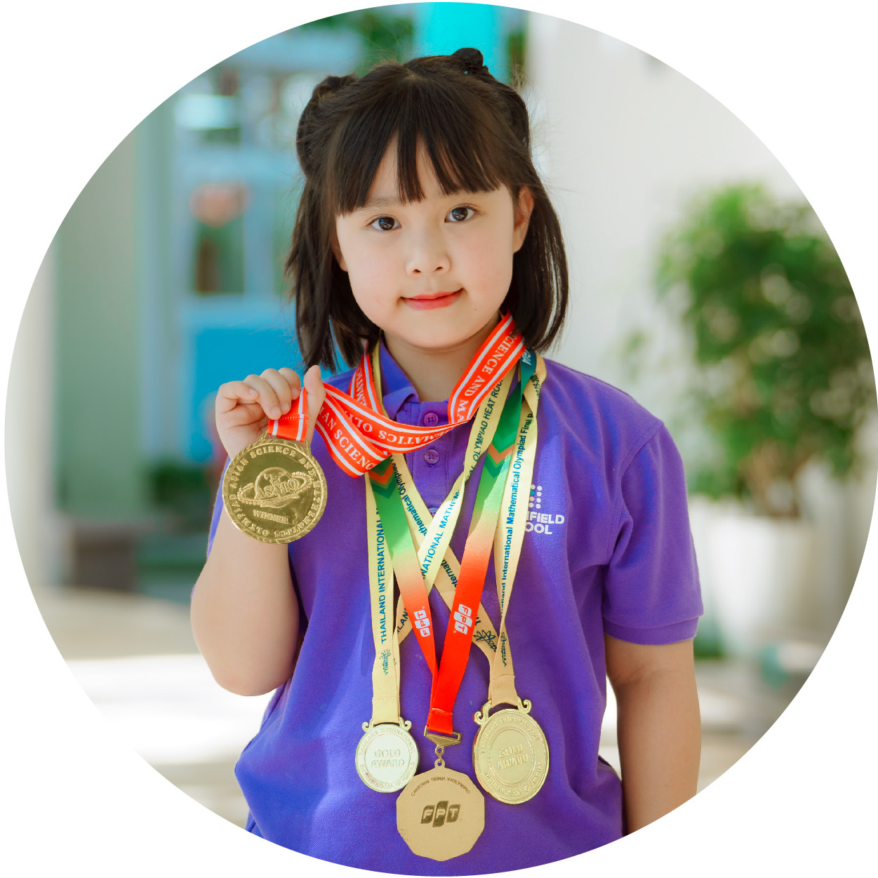 Đam mê các con số, Lê Ngọc Diệp "ẵm" 6 Huy chương Toán trong một năm học