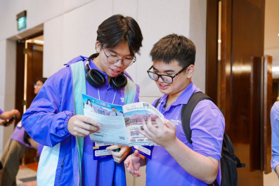 High school students explore over 60 universities from 20 countries
