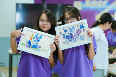 "Unwind" with an exciting series of workshops alongside Greenfield School students.