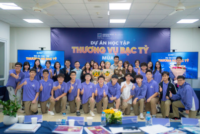 Impressed by the unique business ideas of 10th-grade students