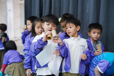 Grade 1 students "transformed" into brilliant young scientists